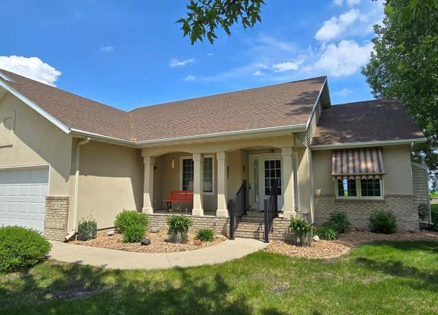 Property at 4708 21st St N, Moorhead, MN 56560, 4 beds, 3 baths