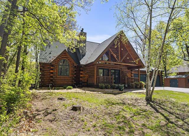 Property at 25533 Heritage Ln, Wyoming, MN 55092, 4 beds, 4 baths