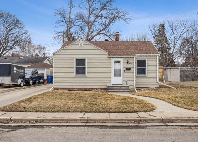 Property at 422 Dudrey Ct, Moorhead, MN 56560, 2 beds, 1 bath