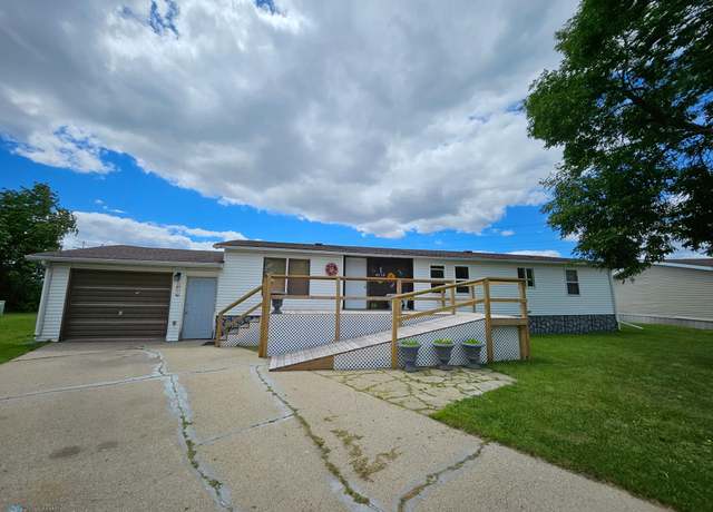 Property at 4732 San Juan Dr, Fargo, ND 58103, 3 beds, 2 baths
