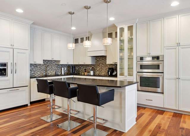 Property at 875 Lake St N #212, Wayzata, MN 55391, 2 beds, 2 baths