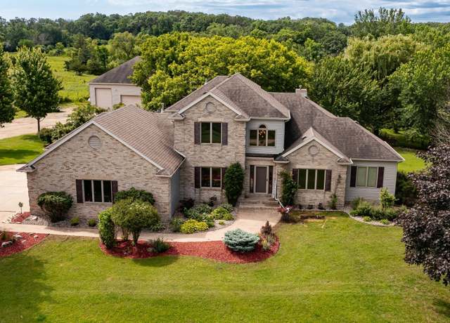 Property at 4354 48th St NE, Haverhill Twp, MN 55906, 4 beds, 4 baths