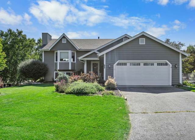 Property at 17408 Ixonia Path, Lakeville, MN 55044, 4 beds, 2 baths