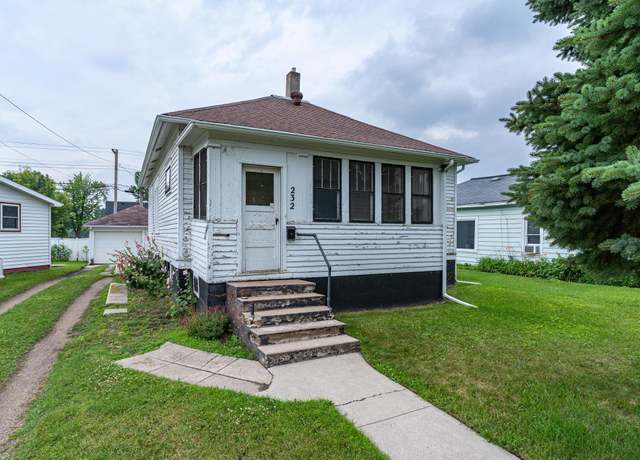 Property at 232 State St, Crookston, MN 56716, 3 beds, 2 baths