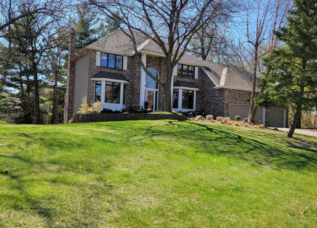 Property at 17683 Kingswood Cir, Lakeville, MN 55044, 6 beds, 4 baths