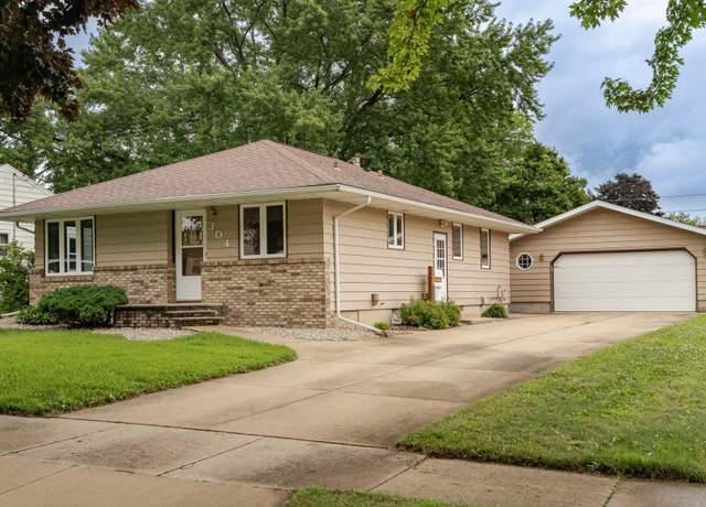 Property at 304 20th St NW, Austin, MN 55912, 3 beds, 2 baths