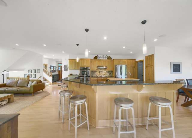 Property at 2907 Cougar Path NW, Prior Lake, MN 55372, 5 beds, 4 baths