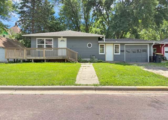 Property at 415 W 4th St, Blue Earth, MN 56013, 3 beds, 2 baths
