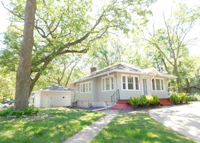 Property at 324 Forest Ave, Mahtomedi, MN 55115, 3 beds, 2 baths
