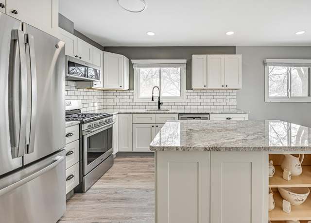 Property at 110 W Eagle Lake Dr, Maple Grove, MN 55369, 3 beds, 2 baths