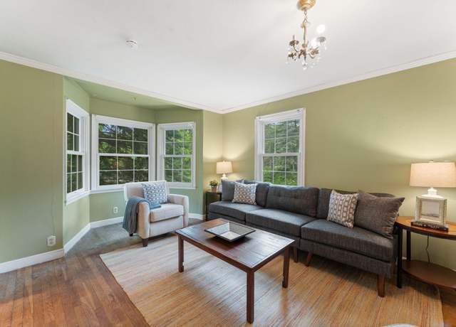 Property at 1010 Summit Ave, South Saint Paul, MN 55075, 4 beds, 2 baths