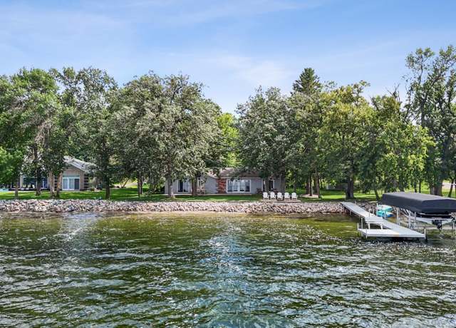 Property at 886 S Shore Dr, Detroit Lakes, MN 56501, 2 beds, 2 baths