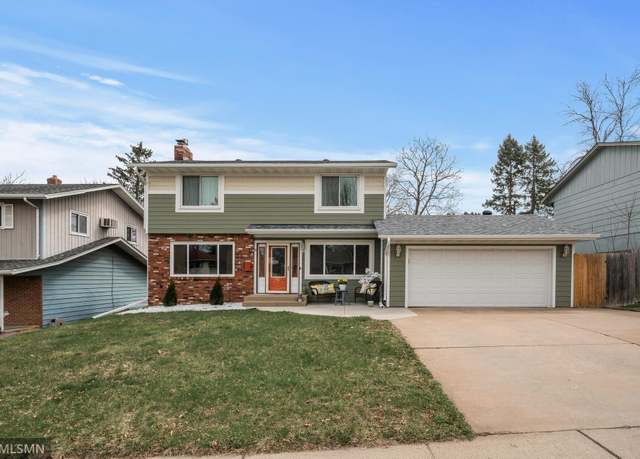 Property at 8 Nelson St, Saint Paul, MN 55119, 4 beds, 3 baths
