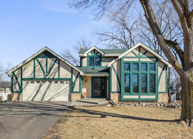 Property at 1292 Castle Ct, Golden Valley, MN 55427, 3 beds, 4 baths