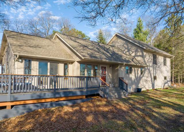 Property at 29825 Minerva Cir, Swiss Twp, WI 54830, 3 beds, 3 baths