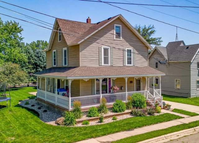 Property at 136 1st Ave, Alden, MN 56009, 3 beds, 3 baths