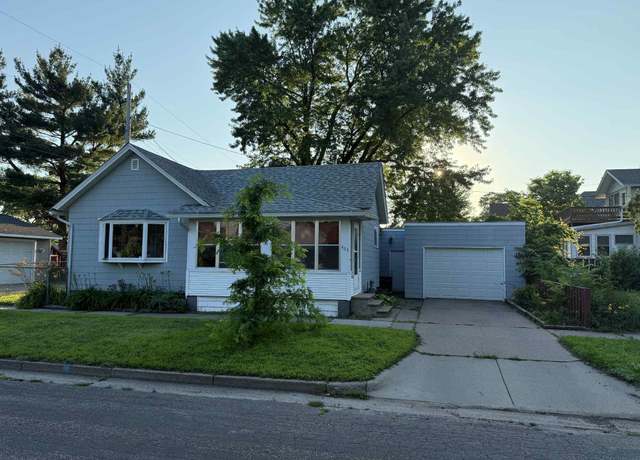 Property at 463 Liberty St, Winona, MN 55987, 2 beds, 2 baths