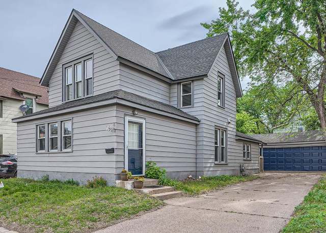 Property at 1907 University Ave NE, Minneapolis, MN 55418, 3 beds, 1 bath