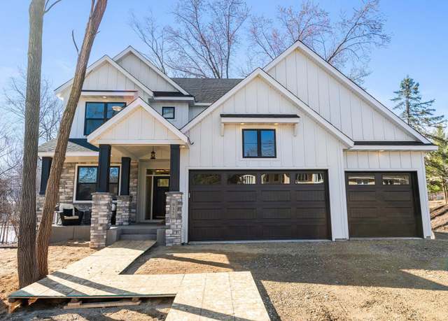Property at 932 Orchard Ln, Roseville, MN 55113, 5 beds, 4 baths