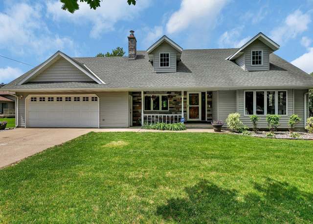 Property at 829 Cummings Ln, Saint Cloud, MN 56301, 3 beds, 3 baths