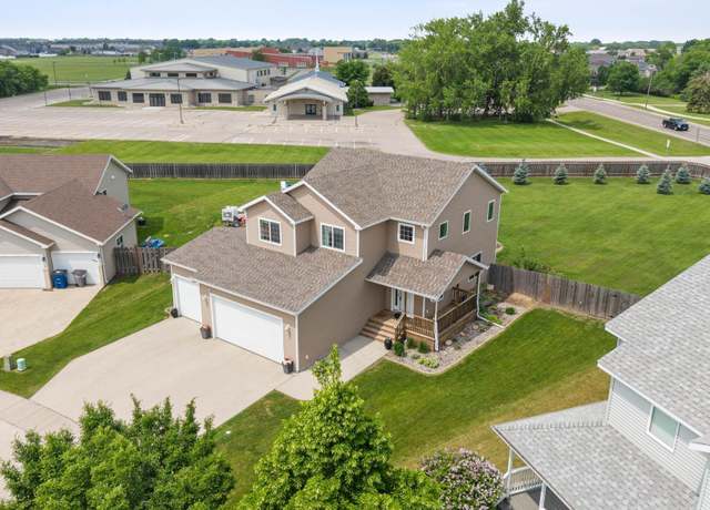Property at 1488 41st Ave S, Moorhead, MN 56560, 4 beds, 4 baths