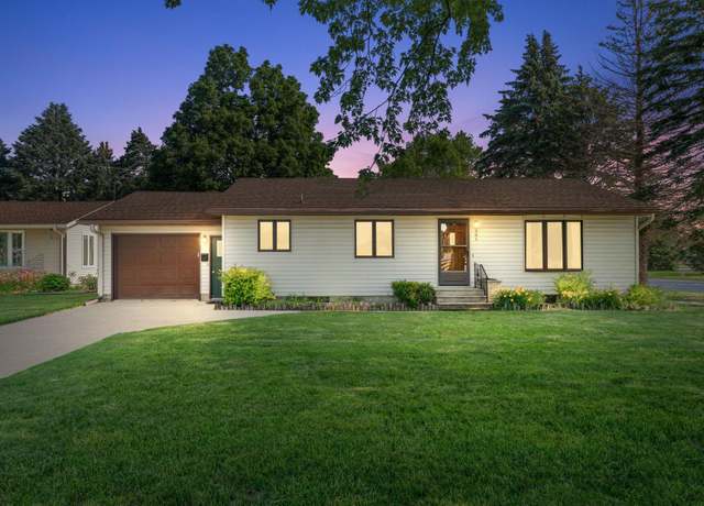 Property at 401 W Douglas St, Arlington, MN 55307, 2 beds, 2 baths