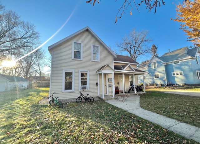 Property at 412 3rd St SE, Willmar, MN 56201, 5 beds, 2 baths