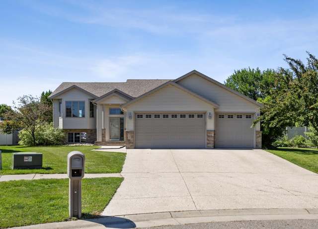 Property at 741 Wyndemere Dr, Fargo, ND 58078, 4 beds, 3 baths