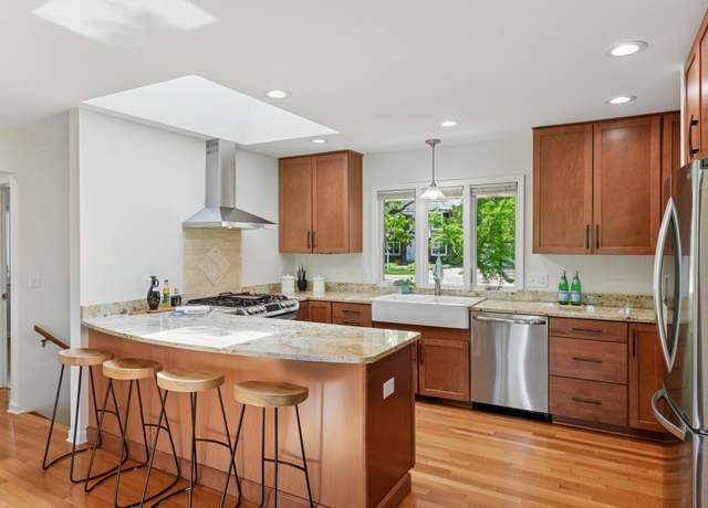 Property at 4116 W 62nd St, Edina, MN 55424, 4 beds, 3 baths