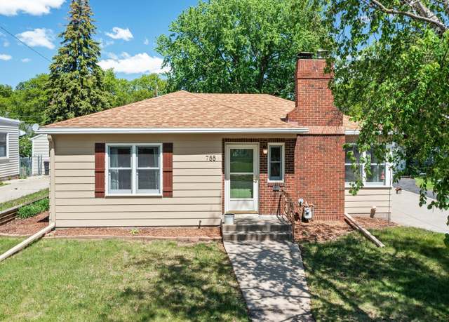 Property at 755 Parkview Ave, Saint Paul, MN 55117, 3 beds, 2 baths