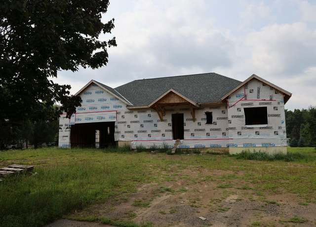 Property at 33006 Hilary Cir, Cambridge Twp, MN 55008, 3 beds, 2 baths
