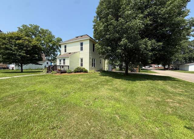 Property at 300 Ellington St, West Concord, MN 55985, 3 beds, 2 baths