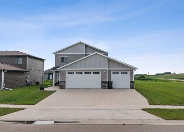 Property at 403 16th St NE, Dilworth, MN 56529, 4 beds, 3 baths