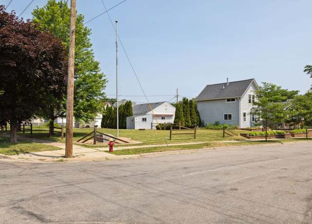 Property at 725 Watson Ave, Saint Paul, MN 55102