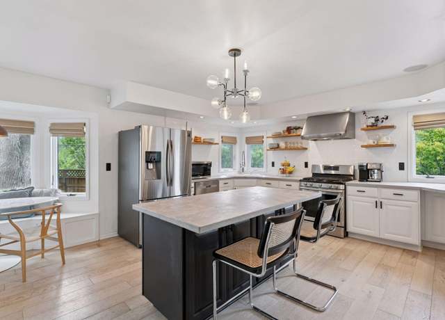 Property at 6208 Eden Prairie Rd, Eden Prairie, MN 55346, 4 beds, 3 baths