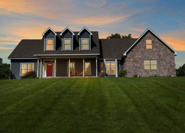 Property at 1 Bayhill Rd, Dellwood, MN 55110, 4 beds, 4 baths