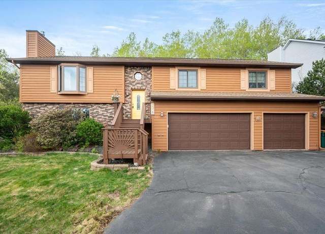Property at 1315 Tioga Ave, Duluth, MN 55804, 4 beds, 3 baths