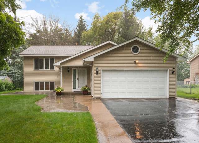 Property at 5661 Windmill Dr, White Bear Twp, MN 55110, 4 beds, 2 baths