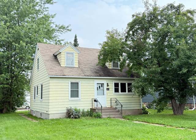 Property at 1121 Minnesota St, Hibbing, MN 55746, 2 beds, 2 baths