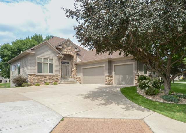 Property at 2380 Lehman Ln NE, Blaine, MN 55449, 3 beds, 3 baths