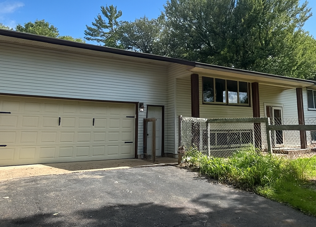 Property at W12798 State Road 35, Oak Grove Twp, WI 54021, 3 beds, 2 baths