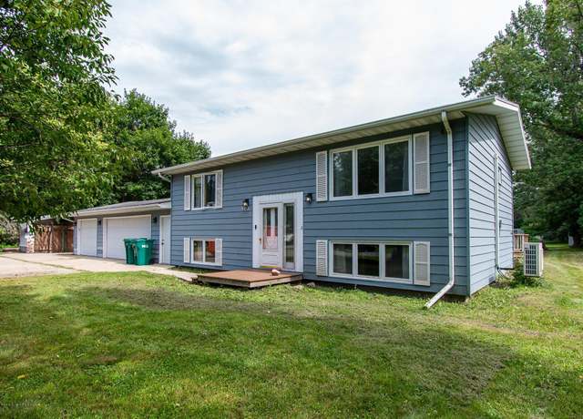 Property at 408 Sheyenne Dr, Horace, ND 58047, 3 beds, 2 baths