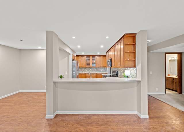 Property at 9700 Portland Ave S #226, Bloomington, MN 55420, 2 beds, 2 baths