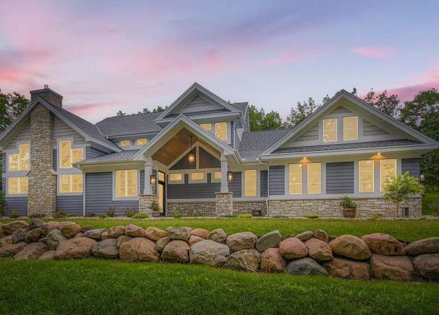 Property at 294 Cove Rd, Hudson, WI 54016, 3 beds, 3 baths
