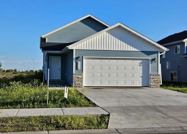 Property at 1773 19th Ave, Wahpeton, ND 58075, 3 beds, 2 baths