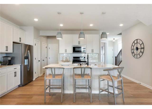 Property at 1759 Hauer Trl, Shakopee, MN 55379, 3 beds, 3 baths