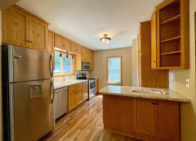 Property at 608 2nd St S, Cold Spring, MN 56320, 3 beds, 1 bath