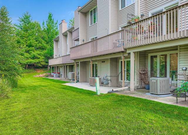 Property at 399 County Road C W, Roseville, MN 55113, 3 beds, 4 baths