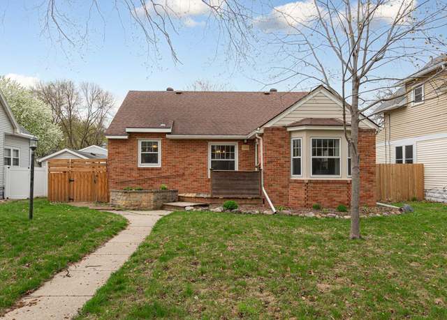 Property at 728 Belgrade Ave, North Mankato, MN 56003, 3 beds, 1 bath