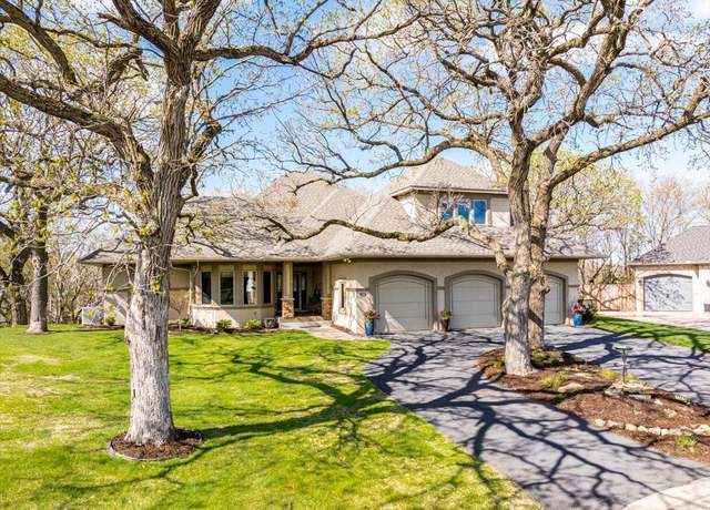 Property at 2222 White Oak Ct, Hudson, WI 54016, 4 beds, 3 baths